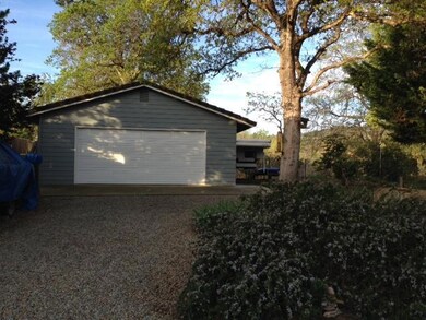 Detached 2 car garage
