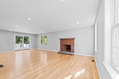34 Maple St, Kingston, MA 02364 - photo 3