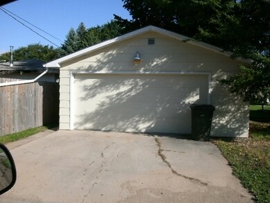 Detached Garage