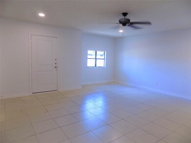 8527 Haynes St, Houston, TX 77088 - photo 4