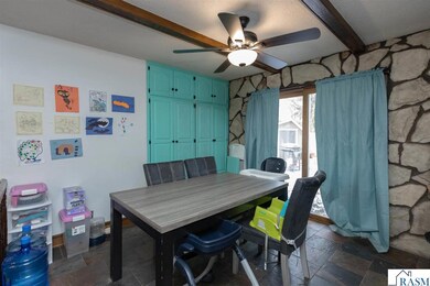 605 E Hawthorne St, Albert Lea, MN 56007 - photo 7