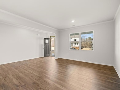Mansfield front flex room