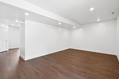 1615 N Angel St W, Layton, UT 84041 - photo 7