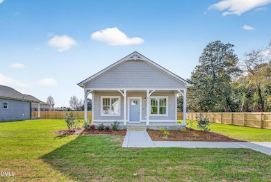 611 W Godwin St, Dunn, NC 28334 - photo 2