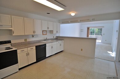 12 Brook St, Rensselaer, NY 12144 - photo 3