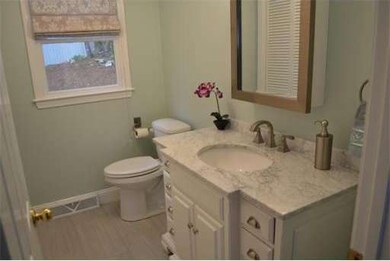 10 Pine Ave, Burlington, MA 01803 - photo 5