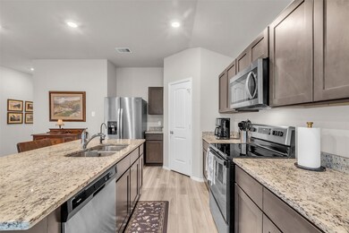 308 Pecos Dr, Huntsville, TX 77340 - photo 5