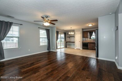 140 Gentry Crossings Ct, Mount Washington, KY 40047 - photo 4