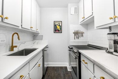 708 Washington St unit 5B, New York, NY 10014 - photo 5