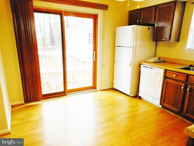 6763 Armadillo Ct, Waldorf, MD 20603 - photo 7