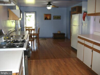 6746 Melrose Ave, Elkridge, MD 21075 - photo 2