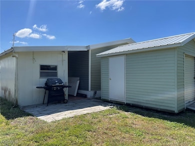 5611 Captain John Smith Loop, North Fort Myers, FL 33917 - photo 3