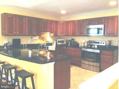 346 Ridge Rd, Washington Grove, MD 20880 - photo 2