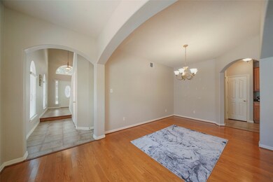 7506 S Linpar Ct, Houston, TX 77040 - photo 5