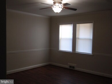 129 N Edgewood St, Baltimore, MD 21229 - photo 7