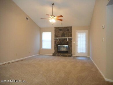 7905 Painted Oak Dr, Jacksonville, FL 32210 - photo 5