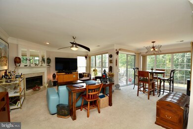 9258 Cardinal Forest Ln unit 201, Lorton, VA 22079 - photo 4