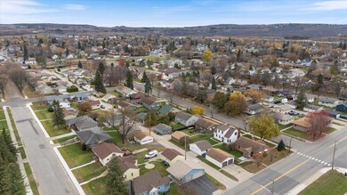 813 6th St S, Virginia, MN 55792 - photo 5