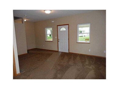 1700 6th Ave SE, Cedar Rapids, IA 52403 - photo 3
