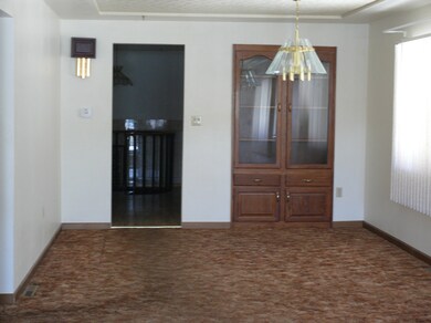Living Room/ Dining Room Combo