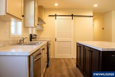 1060 54th Ave, Sweet Home, OR 97386 - photo 7