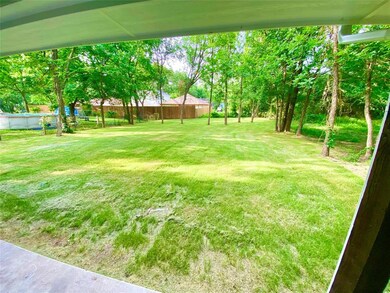 618 E 8th St, Bonham, TX 75418 - photo 3