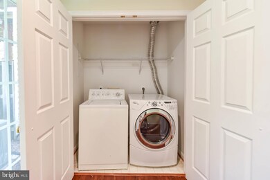 46687 Cavendish Square, Sterling, VA 20165 - photo 5