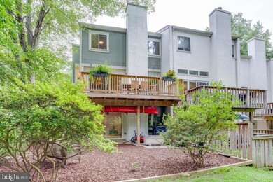 11710 Decade Ct, Reston, VA 20191 - photo 3