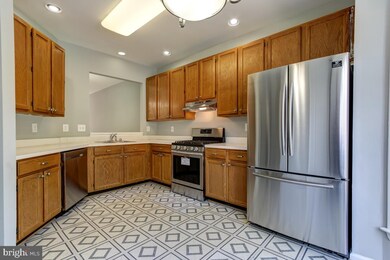 7904 Quill Point Dr, Bowie, MD 20720 - photo 4