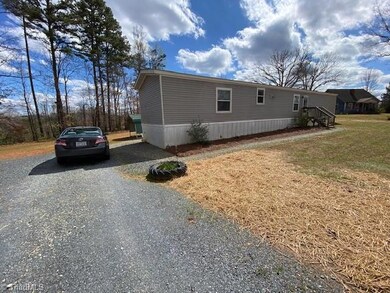2387 Poole Town Rd, Asheboro, NC 27205 - photo 4