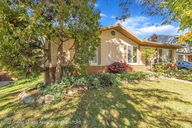 02-3426-Lucie-St-WindowStill-Real-Estate