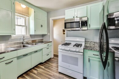 1448 Wallace Ave, Indianapolis, IN 46201 - photo 4