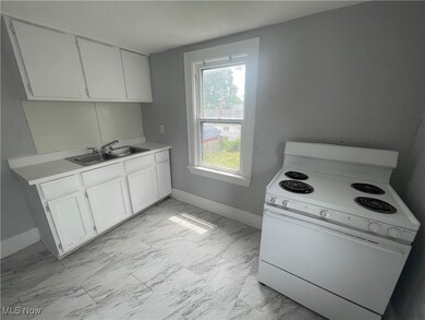 2224 E 31st St unit 2, Lorain, OH 44055 - photo 7