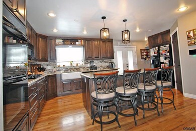 Kitchen Island