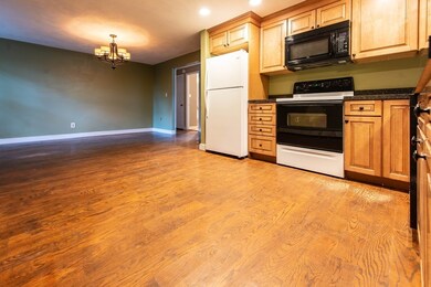 14 Forbes Ave, Burlington, MA 01803 - photo 6