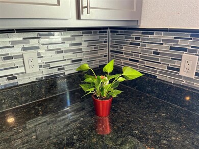 Gray backsplash scheme
