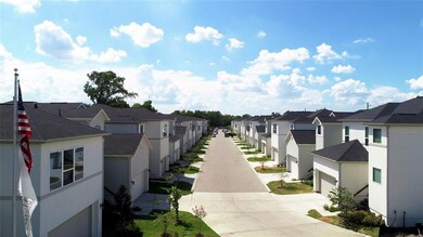 6021 Yale Garden Ln, Houston, TX 77091 - photo 4