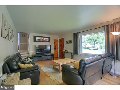 217 W 40th St, Reading, PA 19606 - photo 6