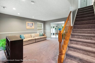 06-Foyer to Living
