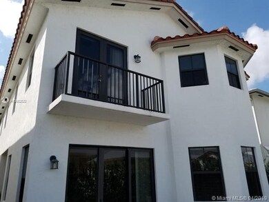 10565 NW 69th Terrace, Doral, FL 33178 - photo 2