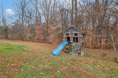 3961 Stafford Run Ct, High Point, NC 27265 - photo 7