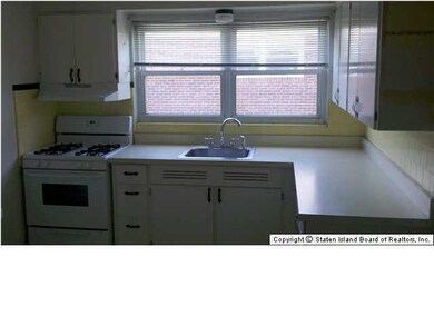 16 Perry Ave unit /18, Staten Island, NY 10314 - photo 7