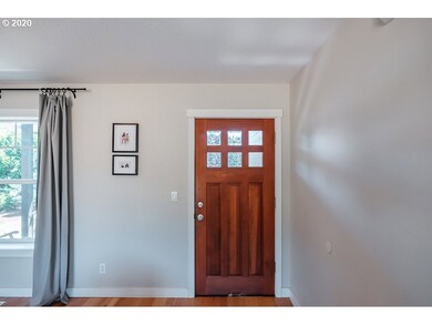 303 Pioneer Dr, Silverton, OR 97381 - photo 3