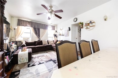 1506 Overing St unit 6-C, Bronx, NY 10461 - photo 4