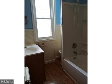 914 Atlantic Ave, Camden, NJ 08104 - photo 5