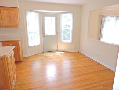 1224 E Gartner Rd, Naperville, IL 60540 - photo 2