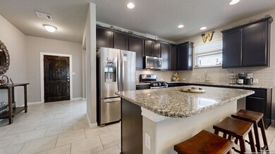 8203 Snowdeal Ln, San Antonio, TX 78255 - photo 2