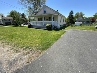 19 Oregon Ave, Rensselaer, NY 12144 - photo 2