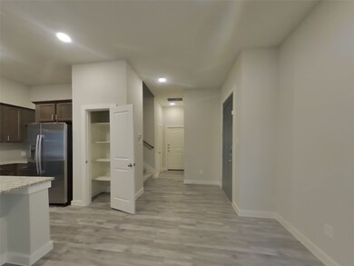 9835 Willow Creek Commerce Dr unit 518, Tomball, TX 77375 - photo 3