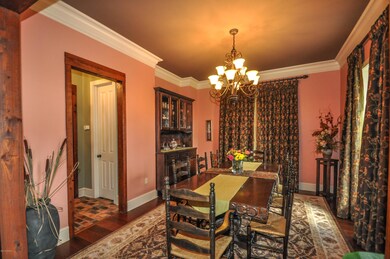 Formal Dining